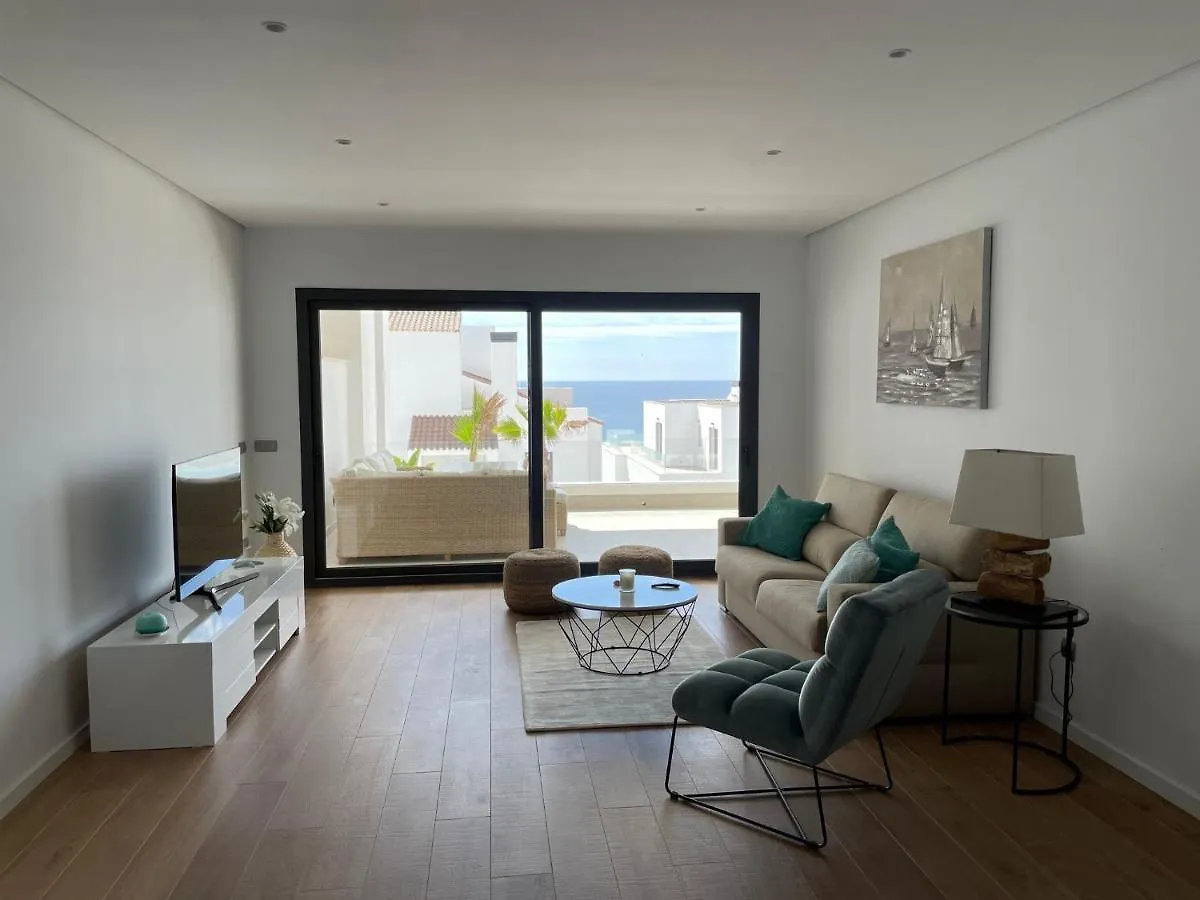Modern 2 Beds Apartment In Alcaidesa Spain